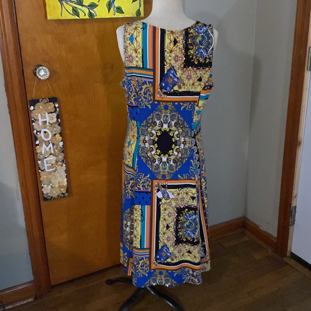 Multi color flowy sleeveless dress - Picture 3 of 4